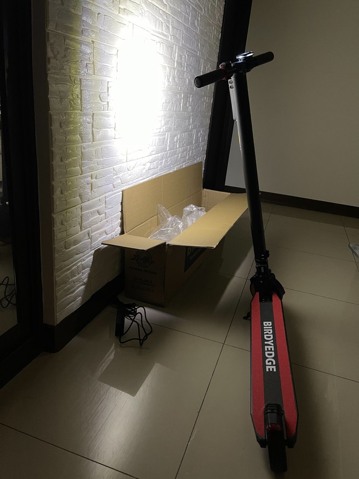 【BIRDYEDGE 電動滑板車選購建議 】2萬 ?! 不用真的嗎 !!!這款MIT CP值超高，最高30KM，雙避震，剎車。