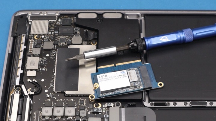 點我看大圖 Apple 不讓你升級的,OWC 幫你!DIY 改裝 MacBook Pro 13 2016/2017 Function Key OWC Aura Pro NT SSD