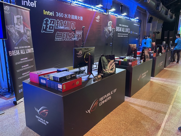 intel 360 水冷超頻比賽簡記