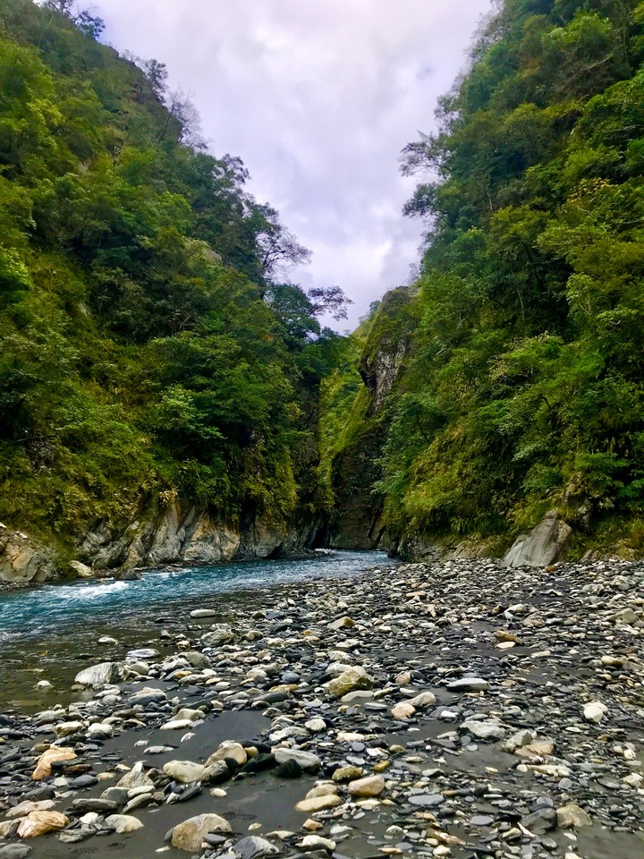 小雲豹→輕易完成的野溪溫泉瀑布SPA♨️
