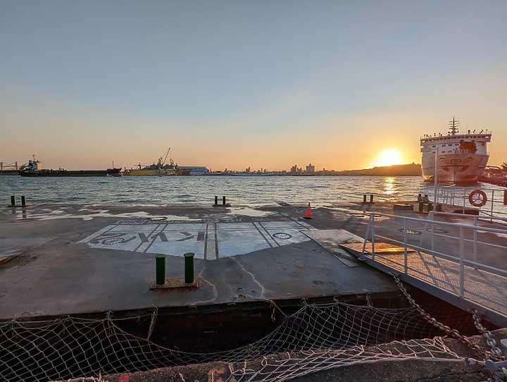 2021年度旗艦手機拍照集評｜iPhone力戰Android七雄！