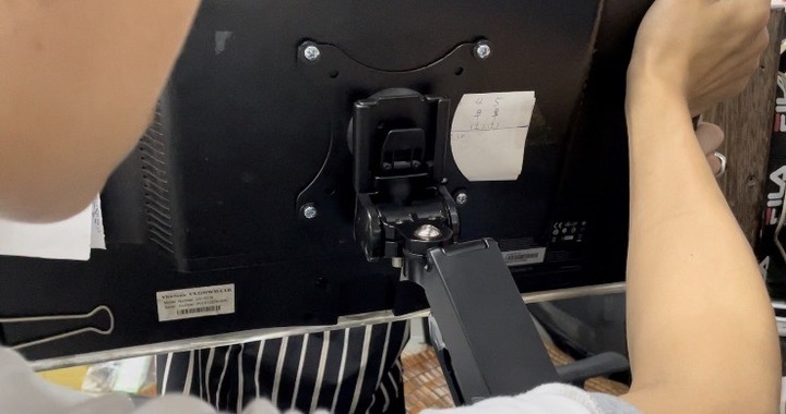 開箱!Raymii OS1氣壓式電腦螢幕支架