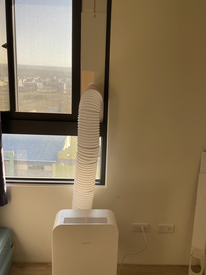 智米新風機 免開孔，窗戶擋板安裝