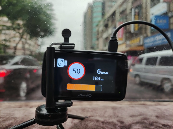 Mio MiVue™ 887 行車紀錄器開箱