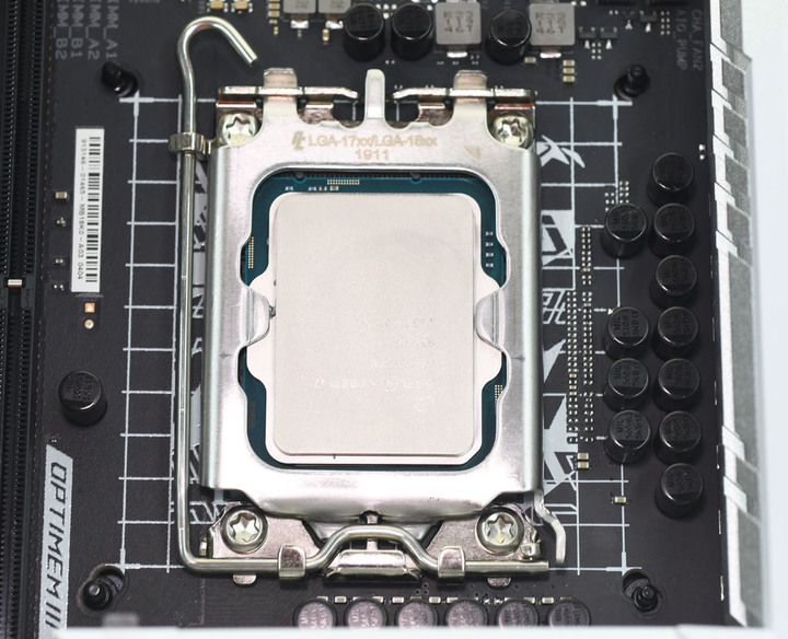THERMALRIGHT PEERLESS ASSASSIN 120 BLACK散熱器簡介及測試