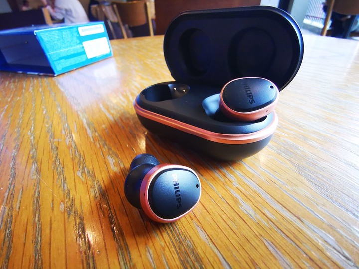 【開箱】業界最高的ANC降噪技術新品！PHILIPS飛利浦無線藍牙耳機 TAT5556