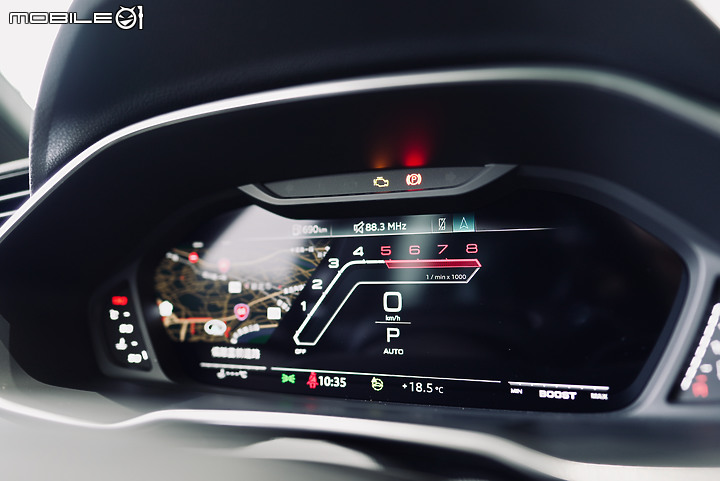 實車照片分享 2022年式 Audi RS Q3 金屬冰川白 Glacier white
