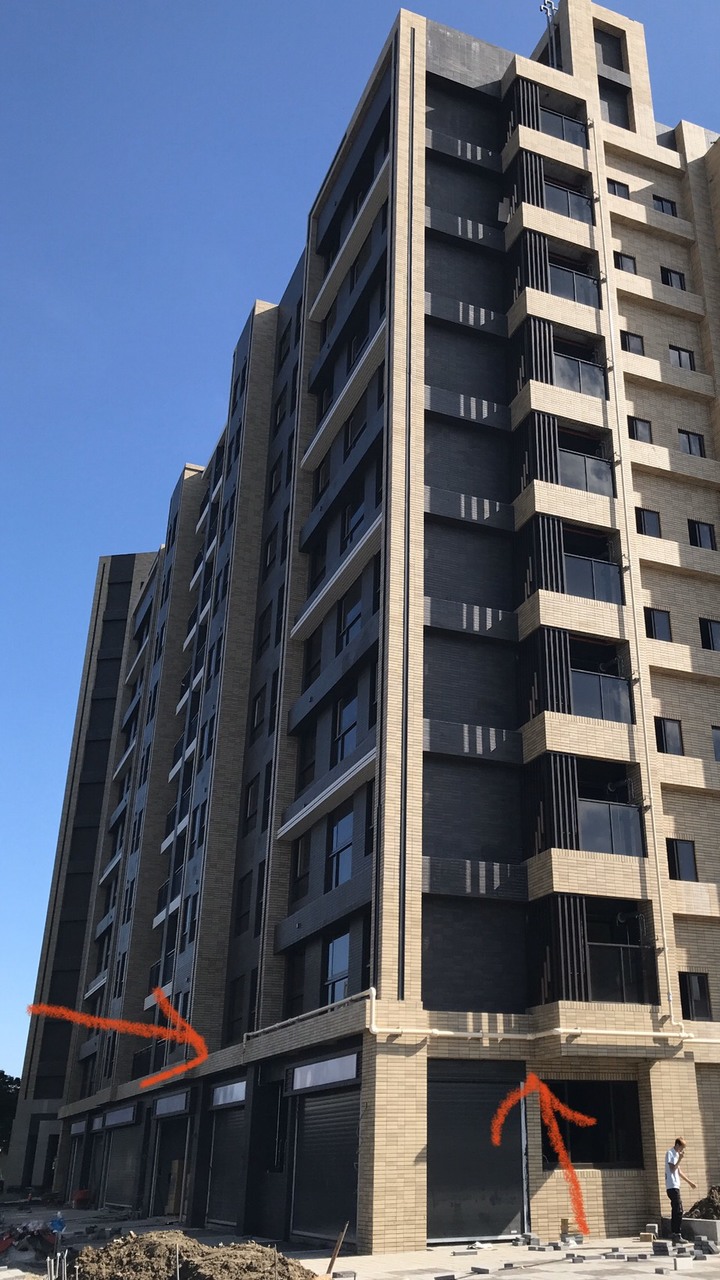 大廈一樓「瓦斯外管」這樣拉線，合理嗎？