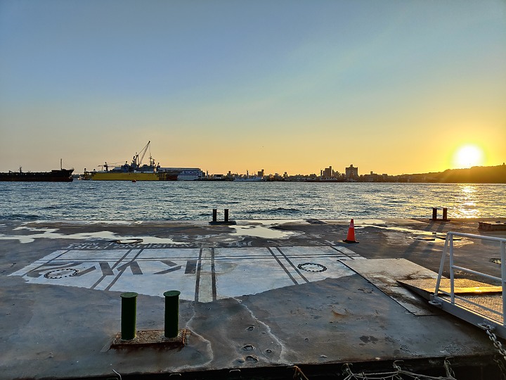 2021年度旗艦手機拍照集評｜iPhone力戰Android七雄！