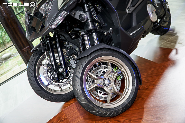 【採訪】標配定速、三輪更穩定!KYMCO 三輪紅牌重機 CV3 媒體試乘會重點分享!
