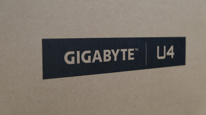 【筆電】一台重量僅有990g的輕薄筆電 日常使用會是如何 | GIGABYTE U4 使用體驗