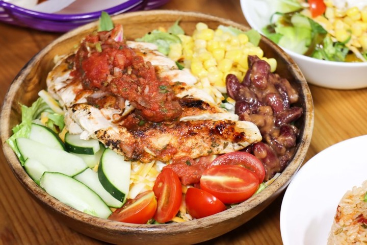 一秒來到美國鄉村酒吧！台中西區異國道地風味美式餐酒館