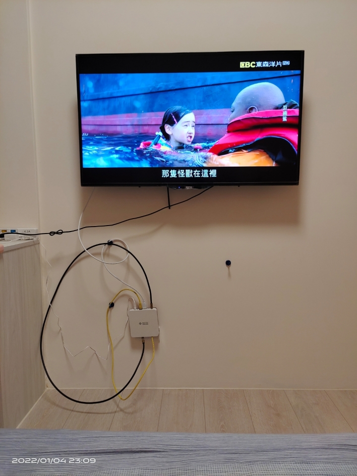 [請益，已解決]鎖電視壁掛架在輕隔間牆需要的螺絲