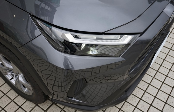 RAV4 2.5尊爵油電試駕 外型好像變好看了
