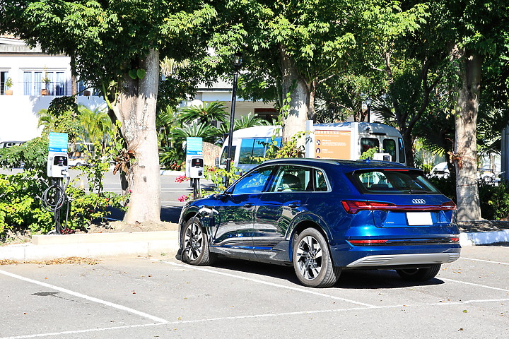 (映像旅行) 2068km的零排放寧靜環島極旅 feat. Audi e-tron 55 quattro advanced 進化版