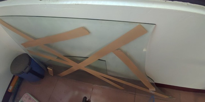 玻璃刀能對這片大茶几玻璃產生破壞嗎