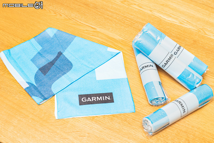 Garmin VENU 2 PLUS GPS 智慧腕錶開箱|支援智能聲控的美型錶!