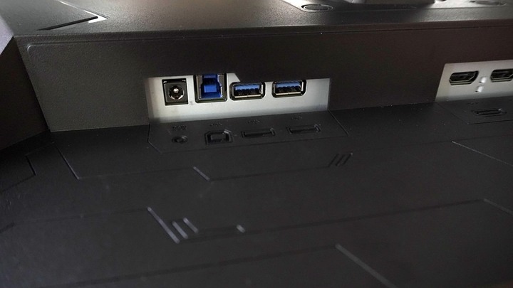【開箱】入手第一個4K螢幕!! TUF Gaming VG28UQL1A開箱