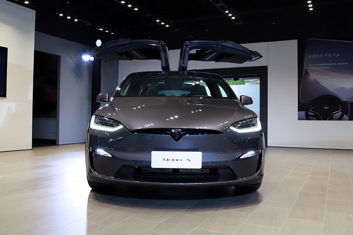 飛機式Yoke方向盤超吸睛！中期更新特斯拉Model X／Model S抵台亮相
