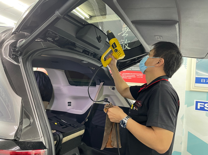 [分享] Sienna新車開箱+LLumar隔熱紙