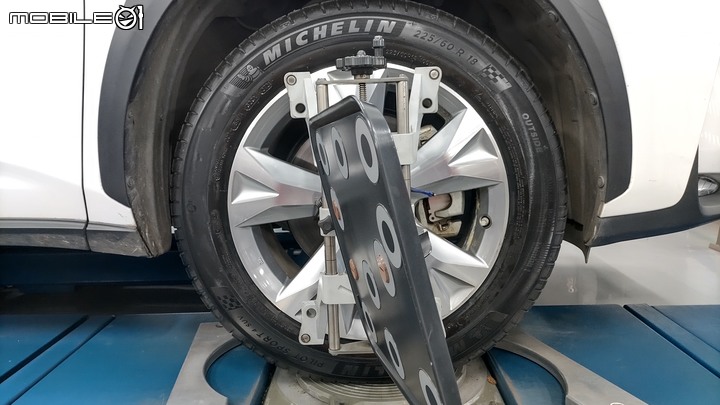 NX 300h 訂製車 6萬公里 換胎篇