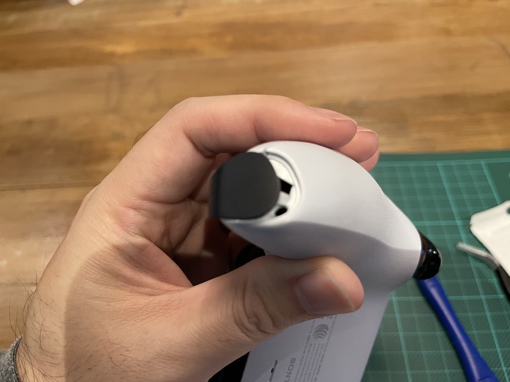PS5 DualSense R2 鍵彈簧斷裂修復