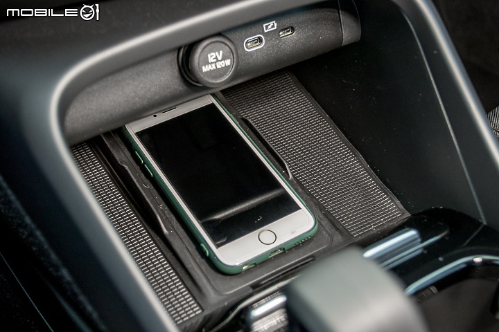 Volvo XC40 Recharge 一路向北 300km 長途試駕｜邁向「豪華電動車品牌」的起點，融合傳統與創新思維的 EV！
