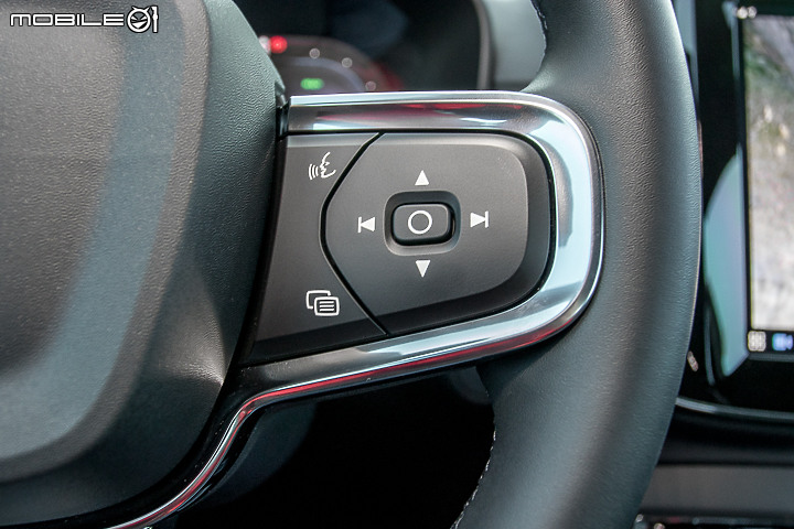 Volvo XC40 Recharge 一路向北 300km 長途試駕｜邁向「豪華電動車品牌」的起點，融合傳統與創新思維的 EV！