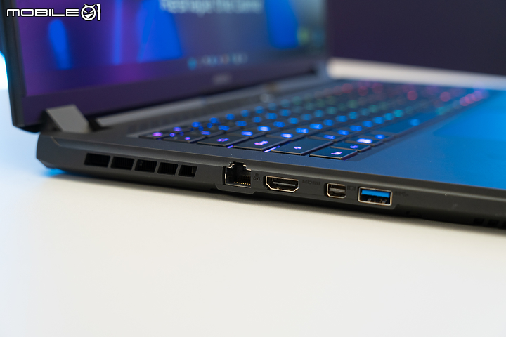 GIGABYTE 全新 AERO / AORUS 系列筆電實機動手玩 外型小改更期待效能