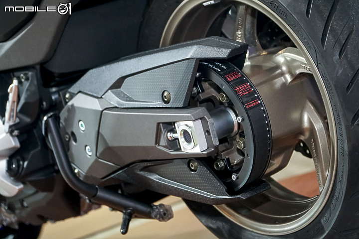 【採訪】標配定速、三輪更穩定!KYMCO 三輪紅牌重機 CV3 媒體試乘會重點分享!