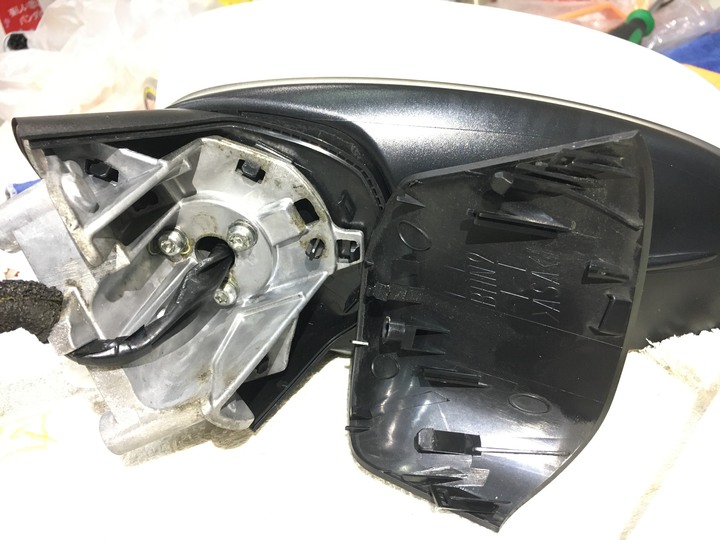 2016 Mazda 3 照後鏡收折 DIY 維修