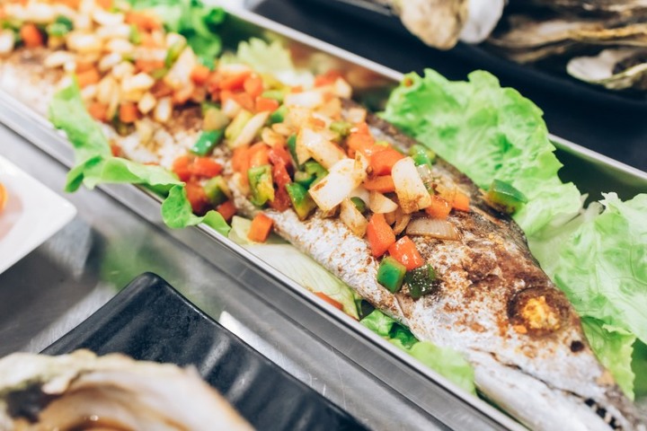 台中美食│浮誇系美食製造機 燒烤店1隻懶人蝦30隻直接上桌