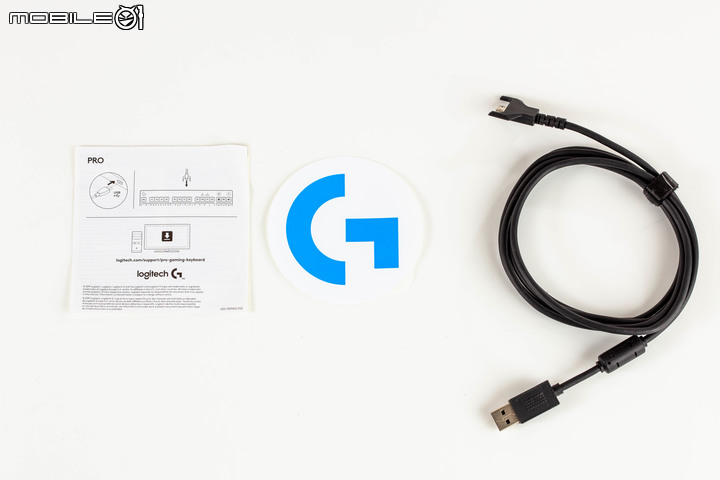 Logitech G x 英雄聯盟珍藏版聯名系列套組開箱 以英雄圖騰加持遊戲能量