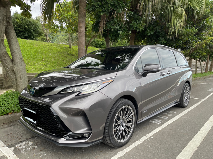 [分享] Sienna新車開箱+LLumar隔熱紙