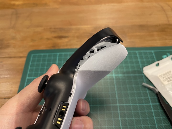PS5 DualSense R2 鍵彈簧斷裂修復