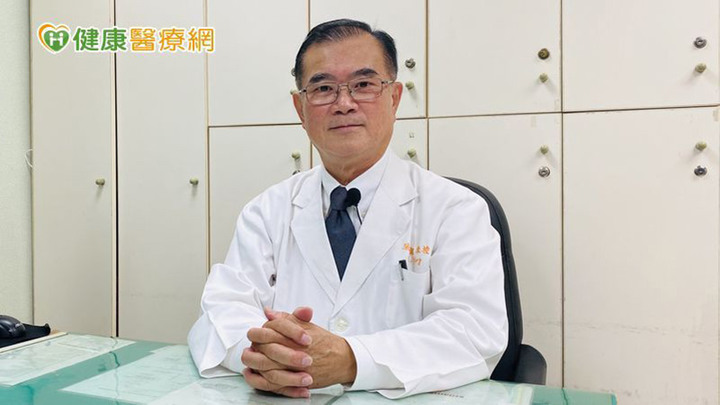 點我看大圖 口鼻四肢變大變粗頭痛就診竟罹肢端肥大症!