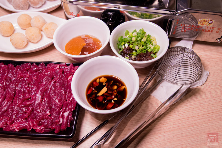 【臺南美食】吃慣了一般溫體牛肉嗎？｜老闆娘家鄉味“潮汕溫補鍋”｜完全是一個呷粗飽的概念｜ 安平溫體牛｜牛腩｜牛尾~~李好牛溫體牛肉湯爐