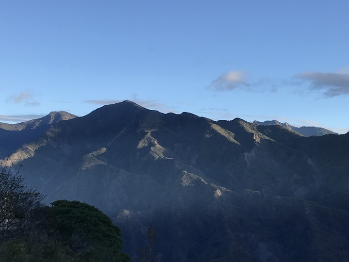全天候騎士：大野狼五天五夜騎旅（二）－－老佛小路虎頭女乃溪霧台阿禮