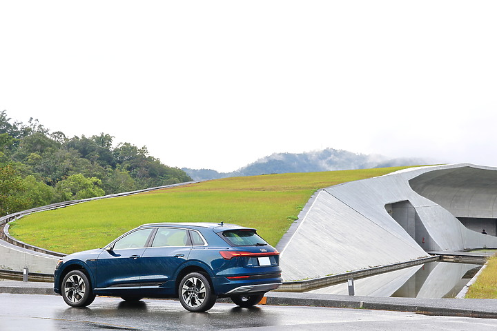(映像旅行) 2068km的零排放寧靜環島極旅 feat. Audi e-tron 55 quattro advanced 進化版