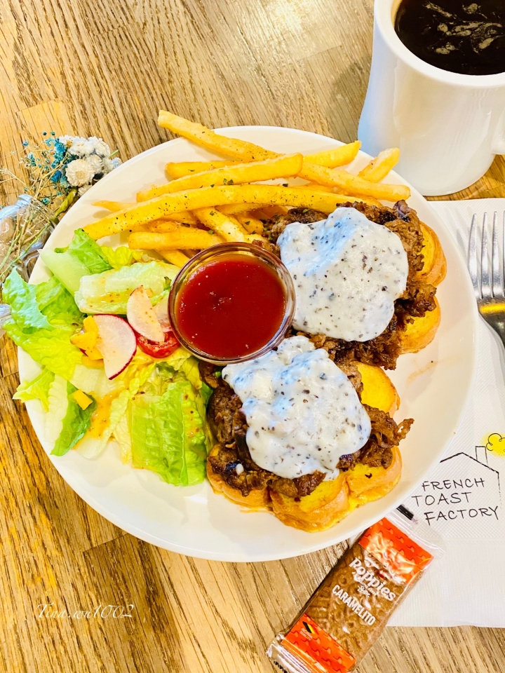 好吃😋的板橋區府中早午餐店⭐️French Toast Factory｜板橋法式吐司