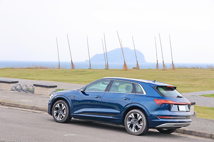 (映像旅行) 2068km的零排放寧靜環島極旅 feat. Audi e-tron 55 quattro advanced 進化版