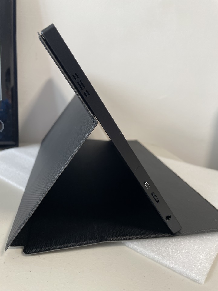 【開箱】聯力O11 Dynamic MINI 機殼內加裝14吋螢幕