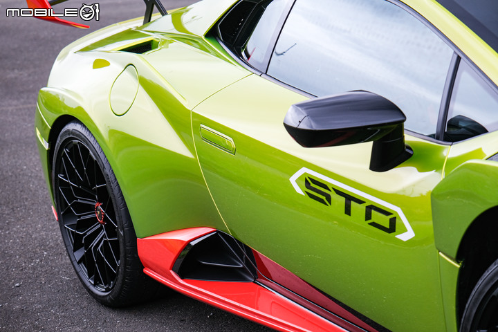 Lamborghini Huracán STO 試駕|史詩級的熱血機器,氣勢萬分的道路版賽車!