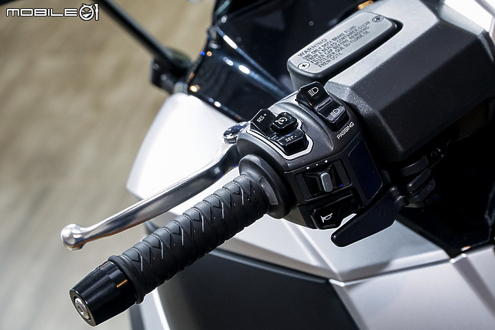 【採訪】標配定速、三輪更穩定!KYMCO 三輪紅牌重機 CV3 媒體試乘會重點分享!
