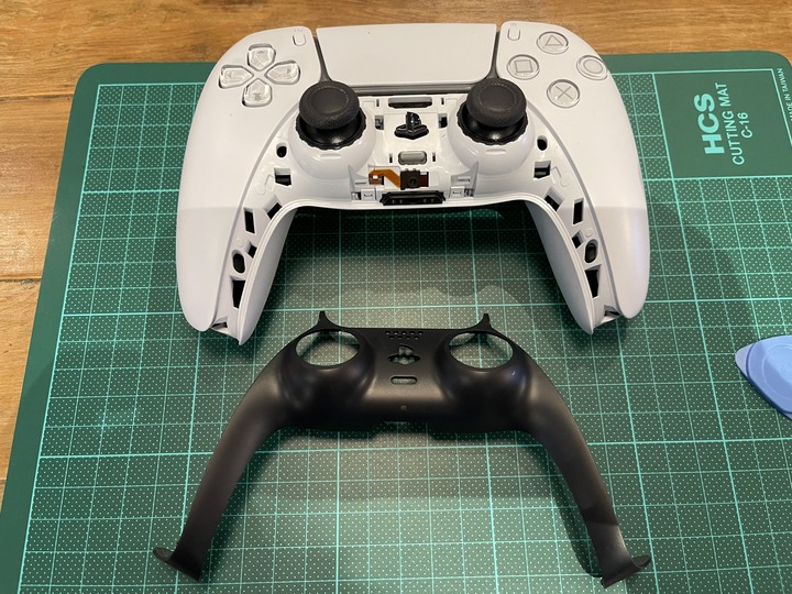 PS5 DualSense R2 鍵彈簧斷裂修復