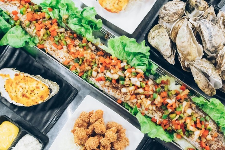 台中美食│浮誇系美食製造機 燒烤店1隻懶人蝦30隻直接上桌