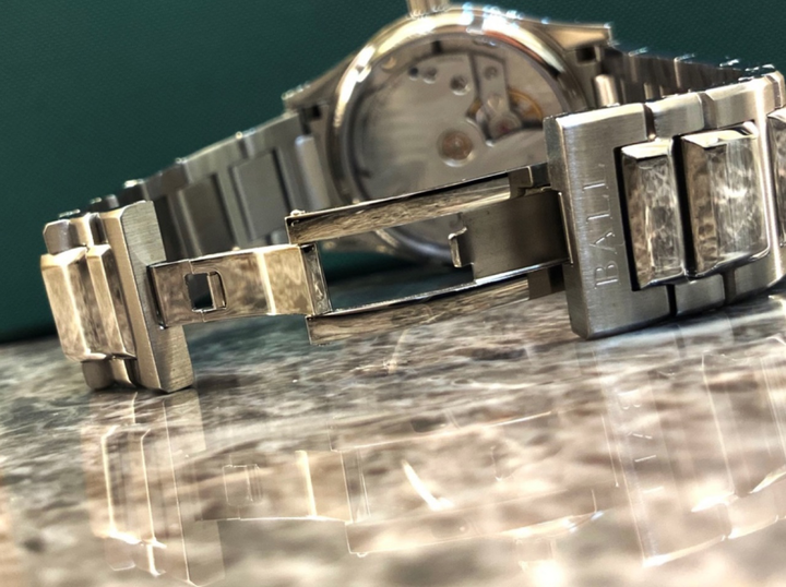 點我看大圖 開箱 瞞著老婆也要收藏的Ball Watch Engineer M Marvelight