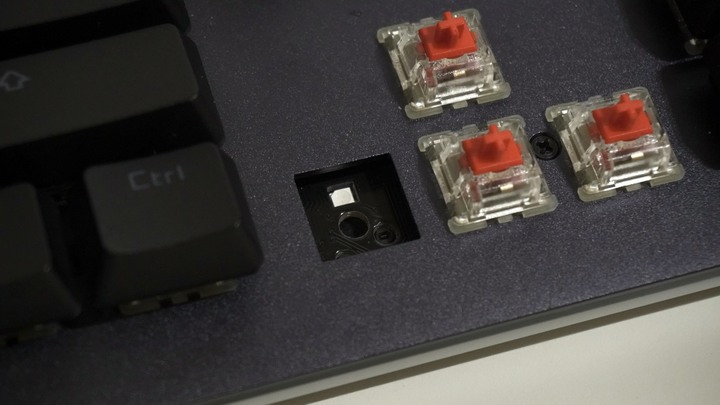 [休賢開箱]朝思暮想的鍵盤終於來了!! ROG Strix Flare II Animate開箱