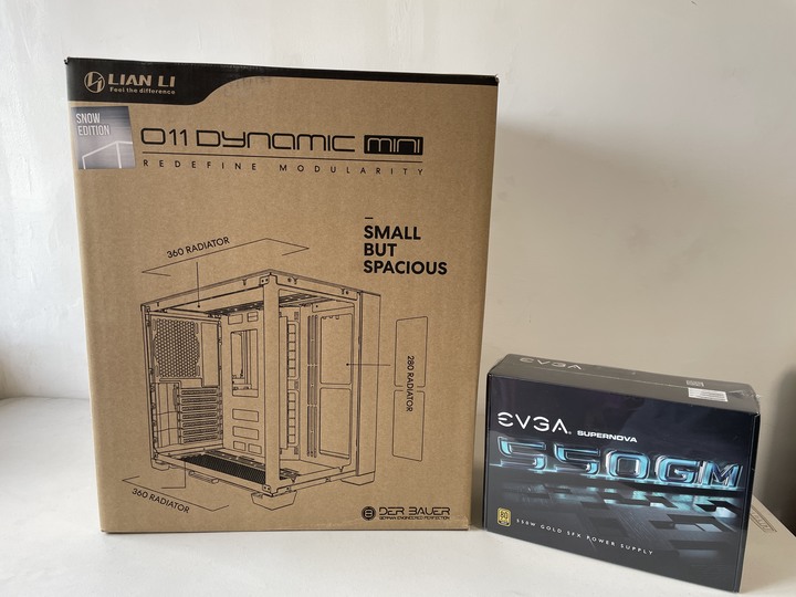 【開箱】聯力O11 Dynamic MINI 機殼內加裝14吋螢幕