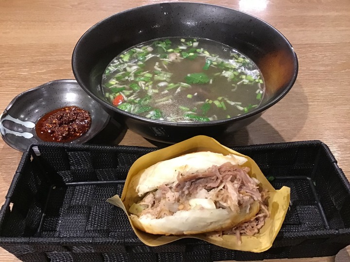 [食記] 劉老太老潼關肉夾饃，台灣台北內湖，紮實飽足的美味肉夾饃